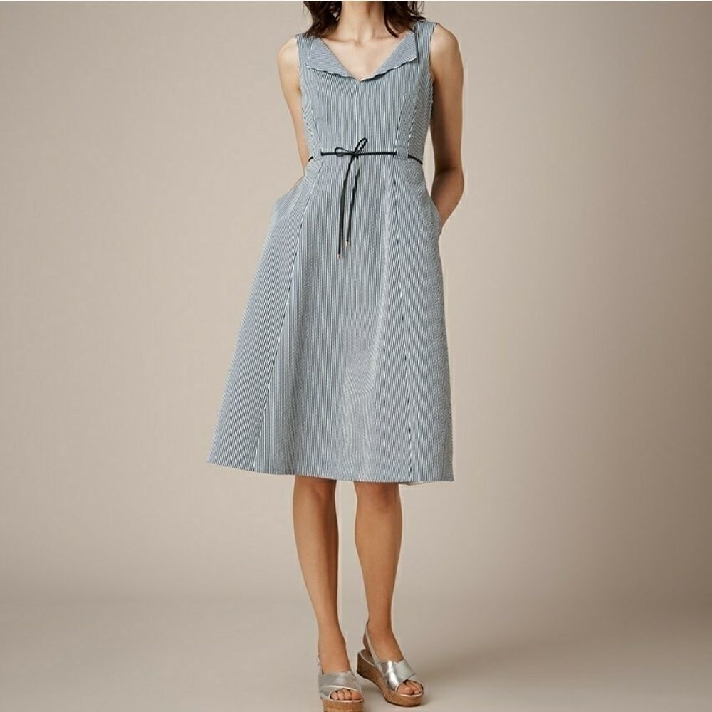 l.k. Bennett women's Dr. Alana Size 8 Dress Blue and White stripes with pocket